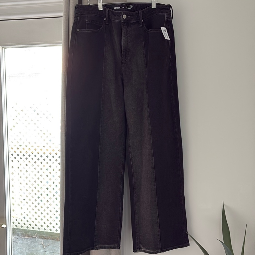 Old Navy extra high rise two toned jeans NWT